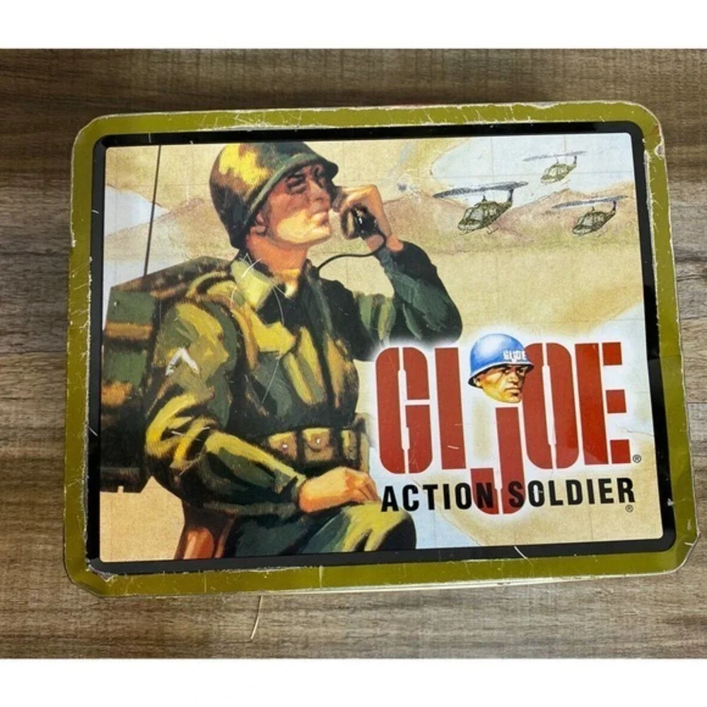 Vintage 1997 GI JOE Action Soldier TIN LUNCH BOX Collectible Item‎
